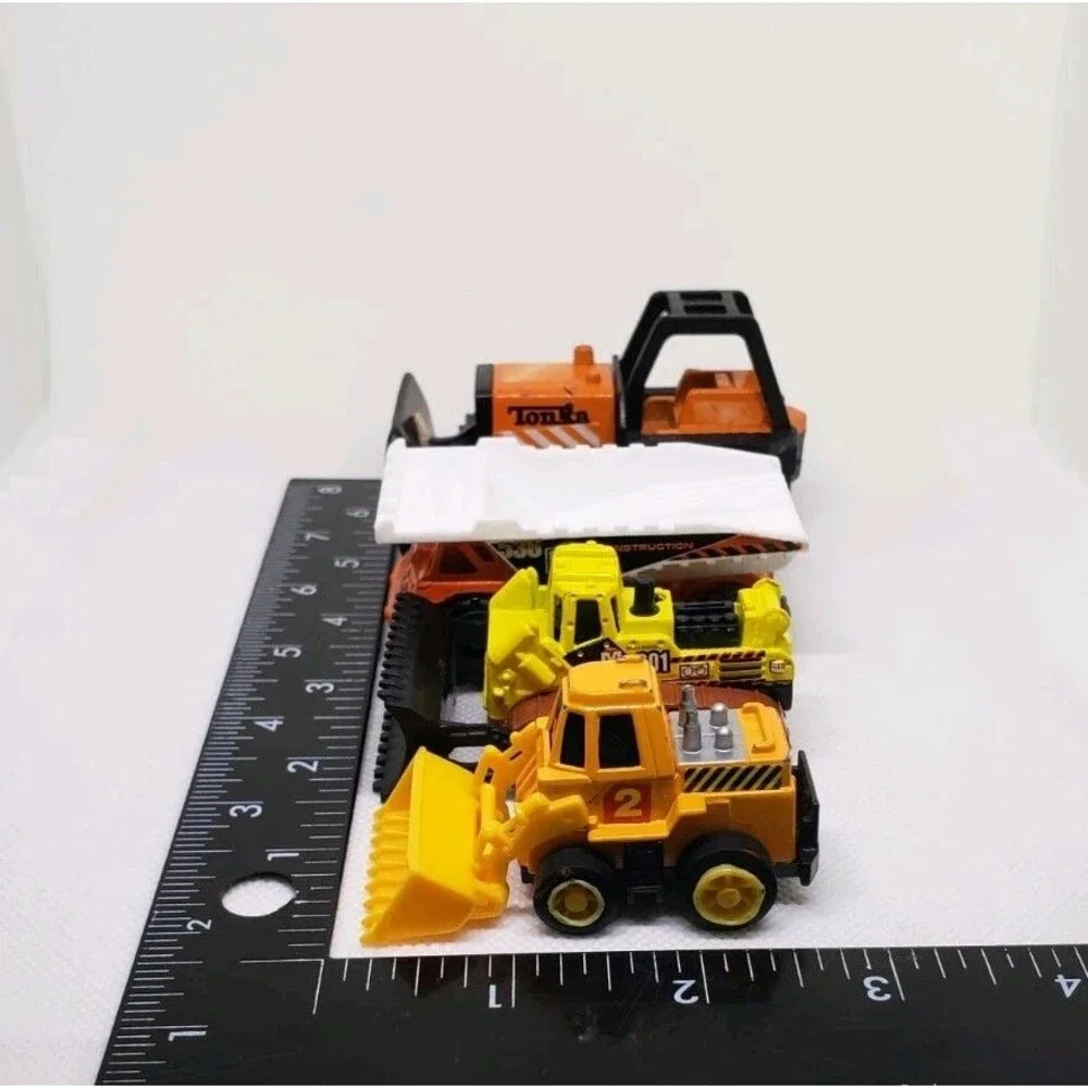 Matchbox diecast 2001 Dump Truck MB536 Orange/White 3-axle Dumper + Friends.....
